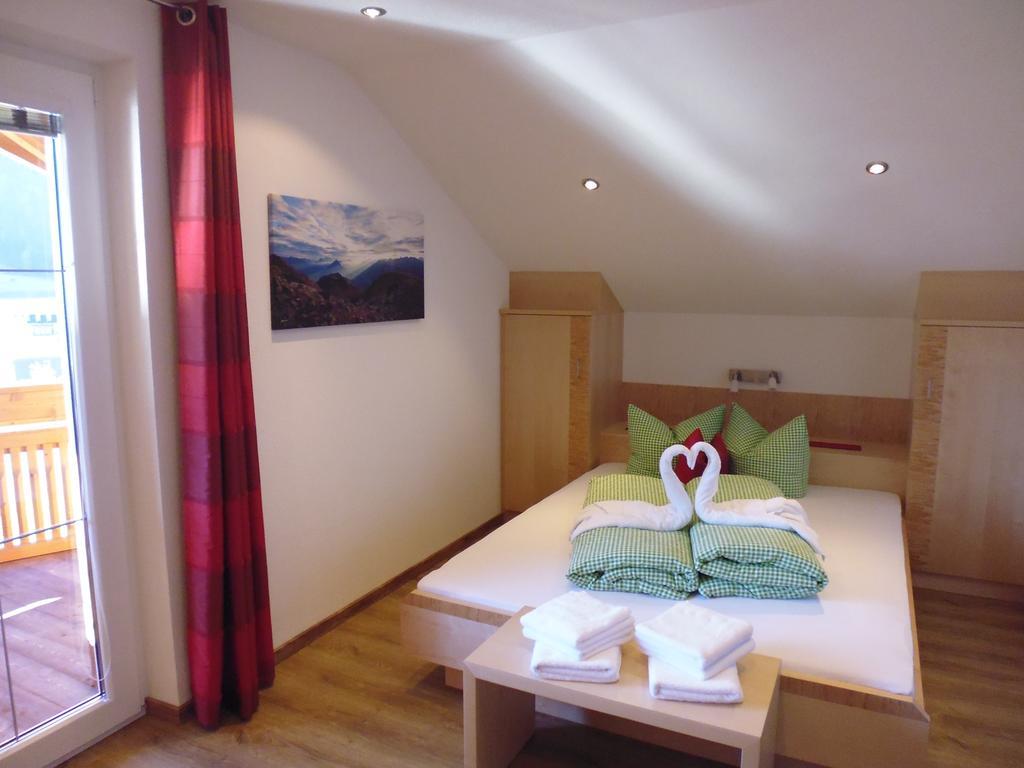 Ferienwohnung Gundolf Christine Arzl im Pitztal Pokoj fotografie