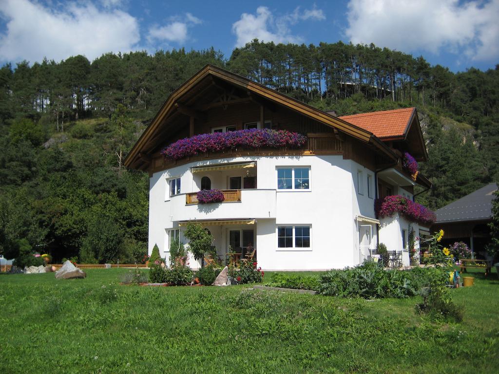 Ferienwohnung Gundolf Christine Arzl im Pitztal Pokoj fotografie